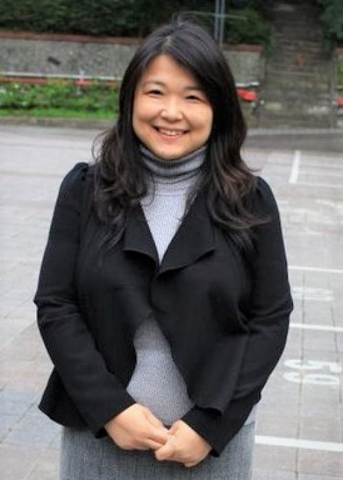 曹美娟個人照半身